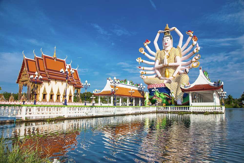 Wat Plai Laem