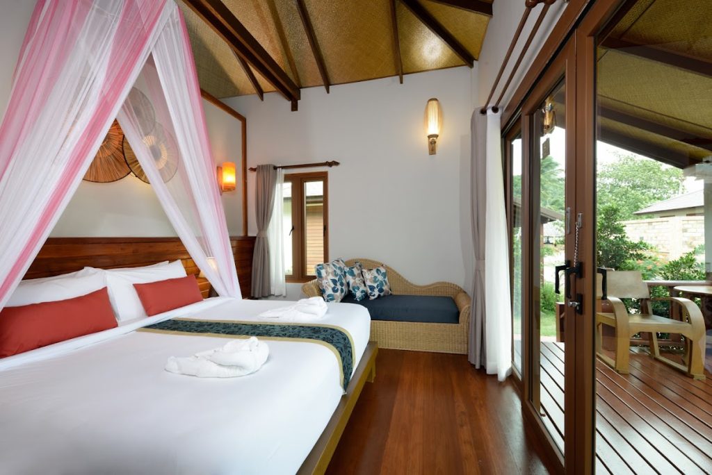 PingChan Koh Phangan Beachfront Resort