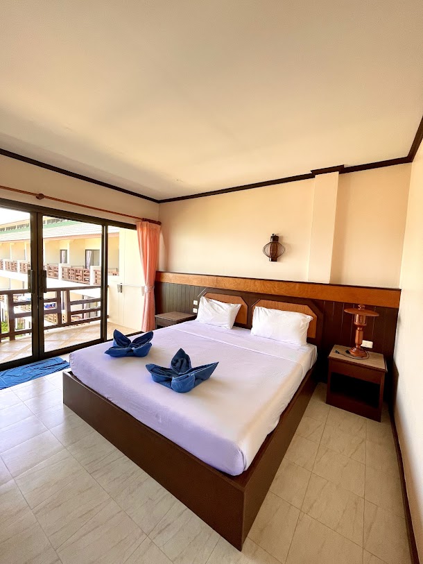 Bae Beach Grand Villa Hotel